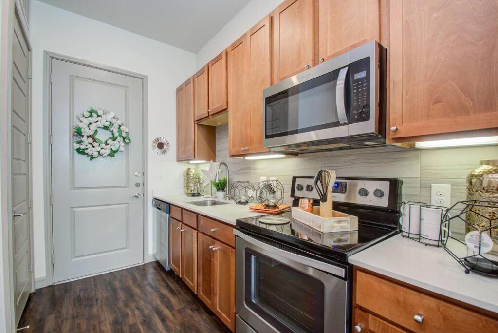 Best 5* Luxury Living Downtown Kingbed Suite ヒューストン エクステリア 写真