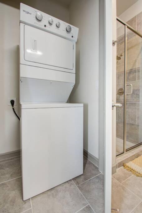 Best 5* Luxury Living Downtown Kingbed Suite ヒューストン エクステリア 写真