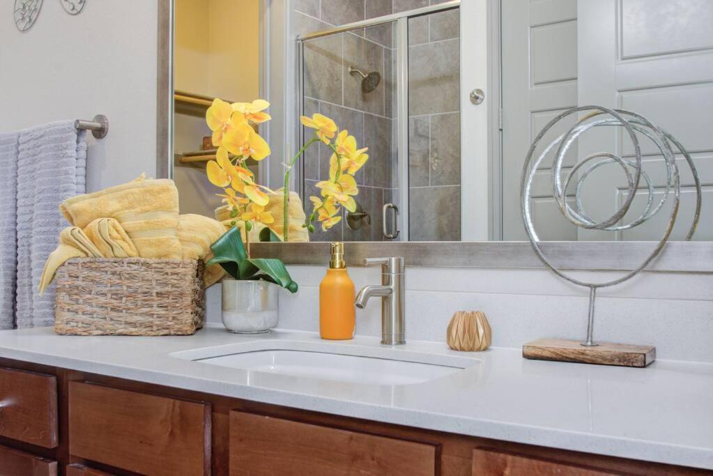 Best 5* Luxury Living Downtown Kingbed Suite ヒューストン エクステリア 写真